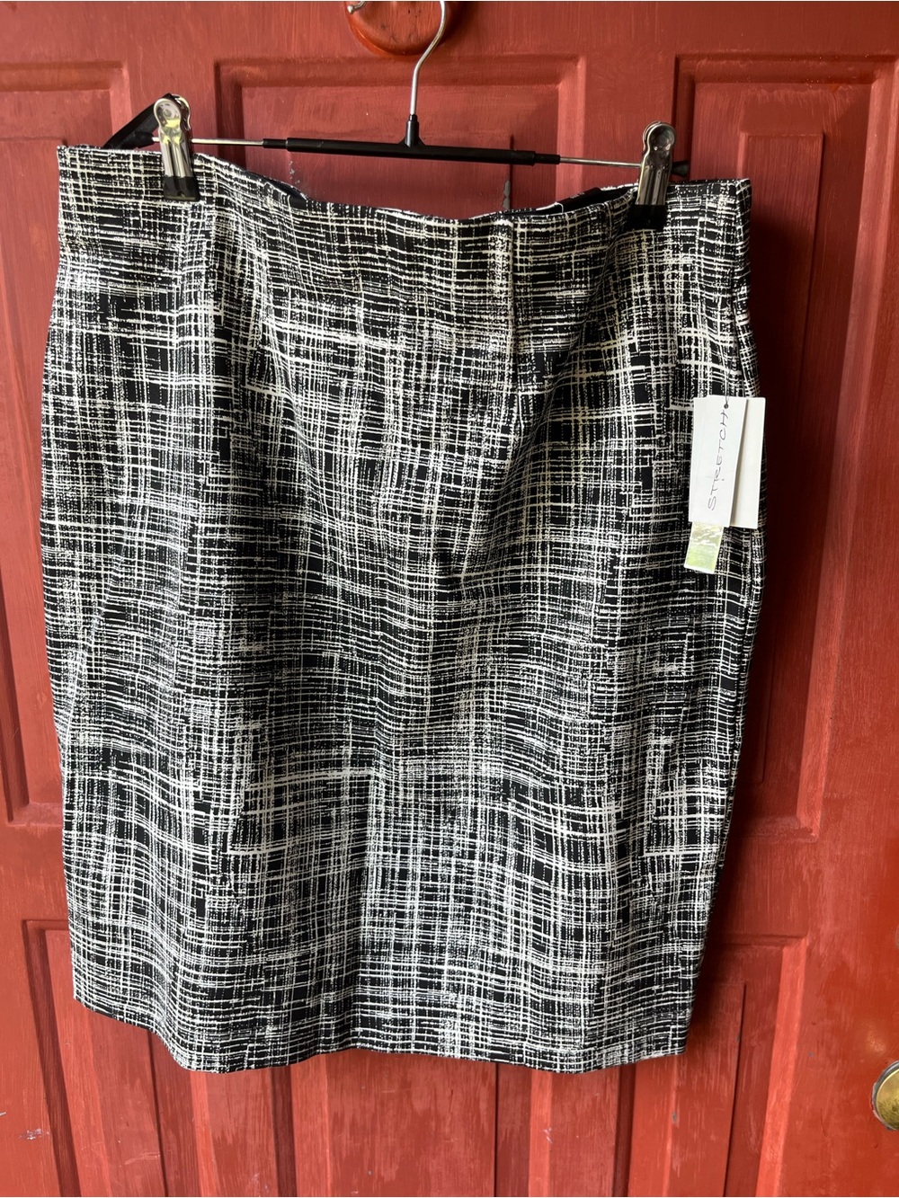 Stretchy size 12 Amanda + Chelsea Black & White Patterned Skirt